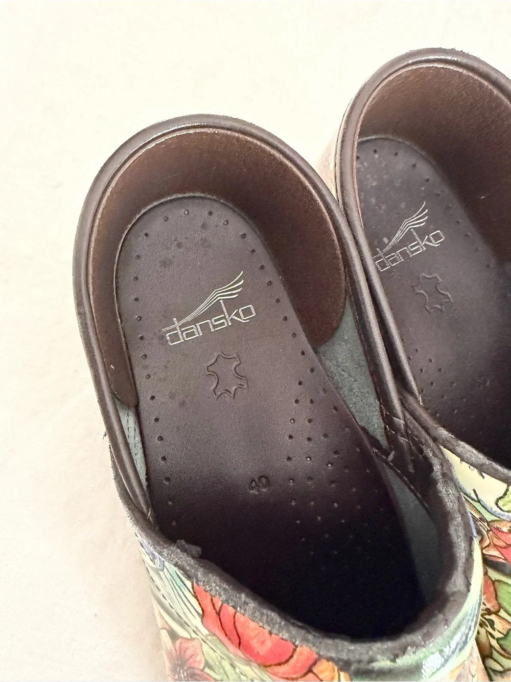 Dansko Spring Time Floral Patent Multi Colour Clogs Size 40 (US 9) - Picture 7 of 11